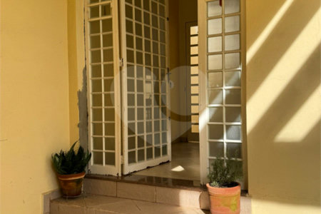 Casa à venda com 4 quartos, sendo 1 suíte, em Vila Henrique, Salto, SP