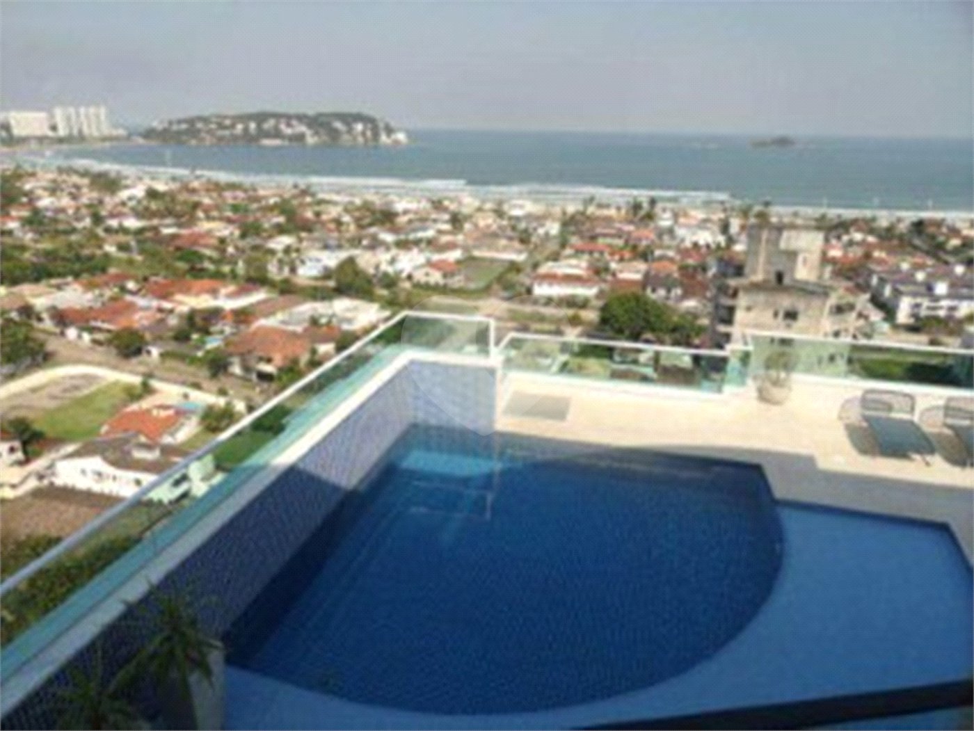 Apartamento à venda com 3 suítes em Jardim Virgínia, Guarujá, SP