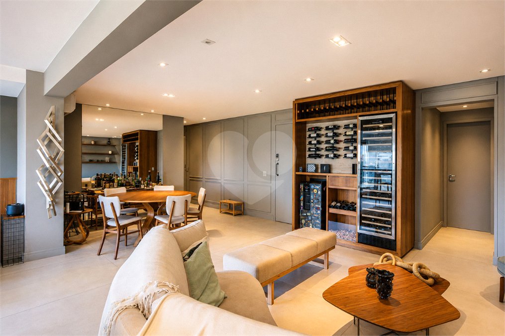 Apartamento à venda com 3 suítes em Granja Julieta, São Paulo, SP