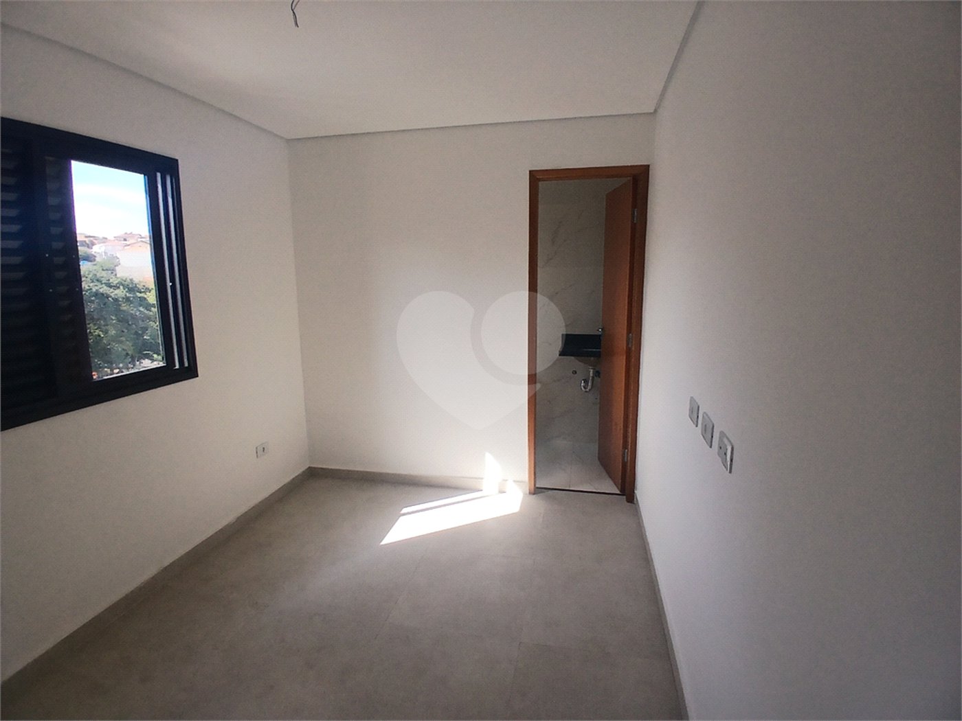 Casa à venda com 2 quartos no condomínio Sintra, São Paulo - SP