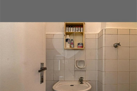 Apartamento à venda com 3 quartos, sendo 1 suíte,  em Aclimação, São Paulo, SP