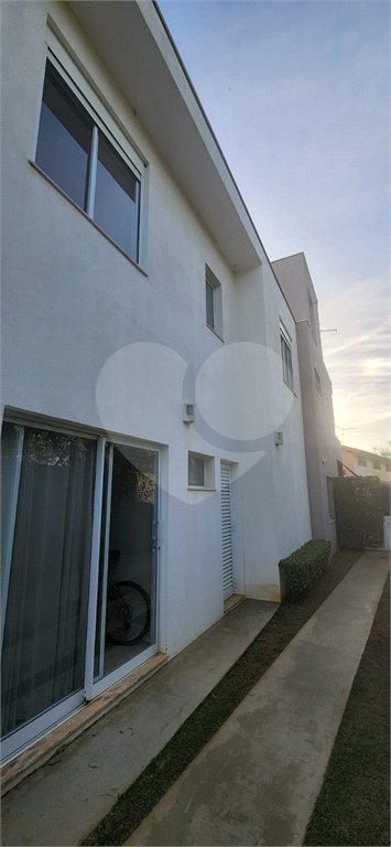 Casa à venda com 5 quartos, sendo 3 suítes, no condomínio Residencial Saint German, Araçoiaba da Serra - SP