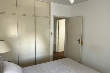 Apartamento à venda com 3 quartos, sendo 1 suíte,  em Itaim Bibi, São Paulo, SP