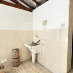 Apartamento com 69 metros todo reformado ao lado da Alameda Lucas em Atibaia.