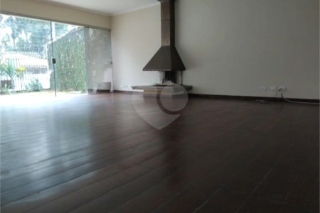 Sobrado à venda com 3 quartos, sendo 1 suíte,  em Jardim Pinheiros, São Paulo, SP