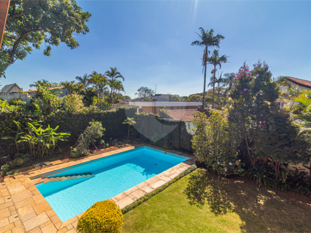 Casa à venda com 3 suítes em Interlagos, São Paulo, SP