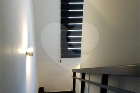 Casa à venda com 3 suítes no condomínio Residencial Marchant Buarque, Atibaia - SP