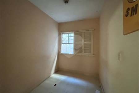 Sobrado à venda com 4 quartos em Vila Paulicéia, São Paulo, SP