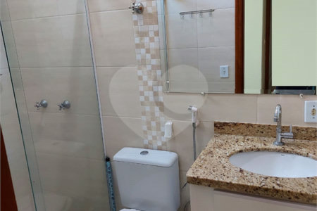 Casa Térrea com 2 dormitórios, sendo 1 suíte.