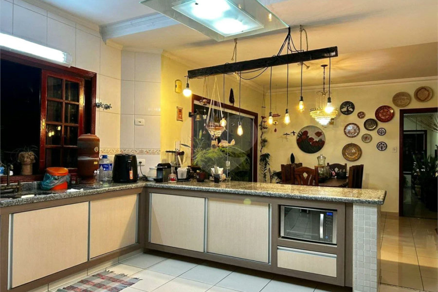 Excelente Sobrado na Vila Matilde. Venha fazer uma visita.