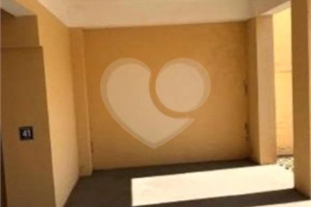 Investimento Certeiro na Gleba 1: Apartamento 1 DormItório, Quintal e Localização que Aluga Fácil
