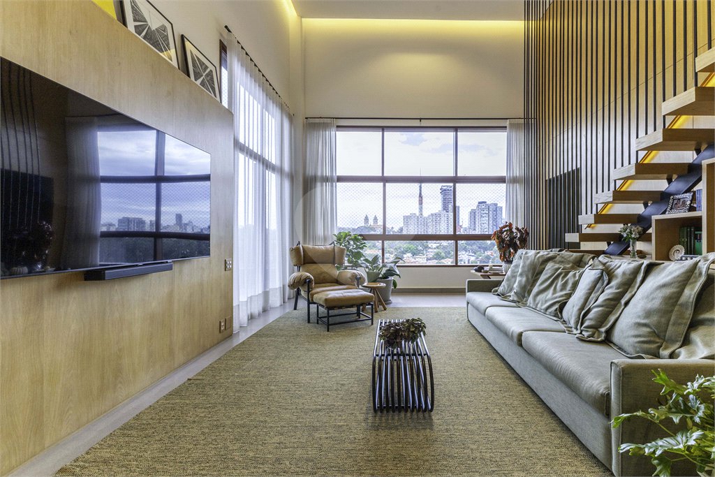 Apartamento à venda com 3 suítes em Jardim das Bandeiras, São Paulo, SP