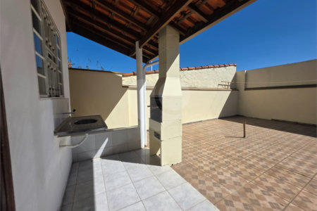 Casa à venda com 3 quartos, sendo 2 suítes, em Jardim Santo Antônio, Valinhos, SP