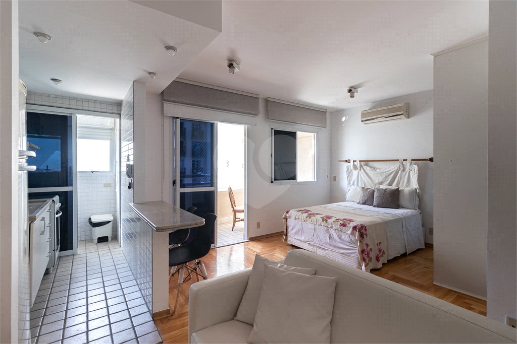 Apartamento à venda ou para alugar com 1 suíte em Pinheiros, São Paulo, SP