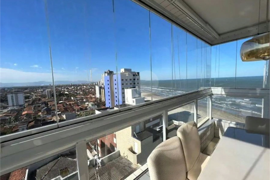 Duplex à venda com 3 suítes em Caiçara, Praia Grande, SP