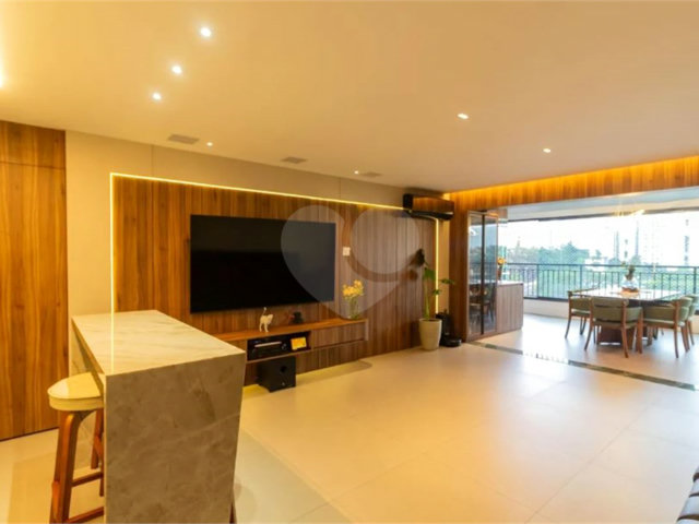 Apartamento à venda com 3 suítes em Campo Grande, São Paulo, SP