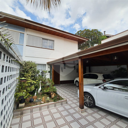Sobrado à venda com 3 quartos, sendo 1 suíte,  em Jardim Rizzo, São Paulo, SP