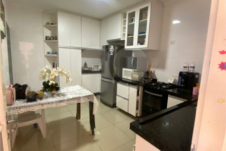 Casa à venda com 3 quartos, sendo 1 suíte, em Ipê, Três Lagoas, MS