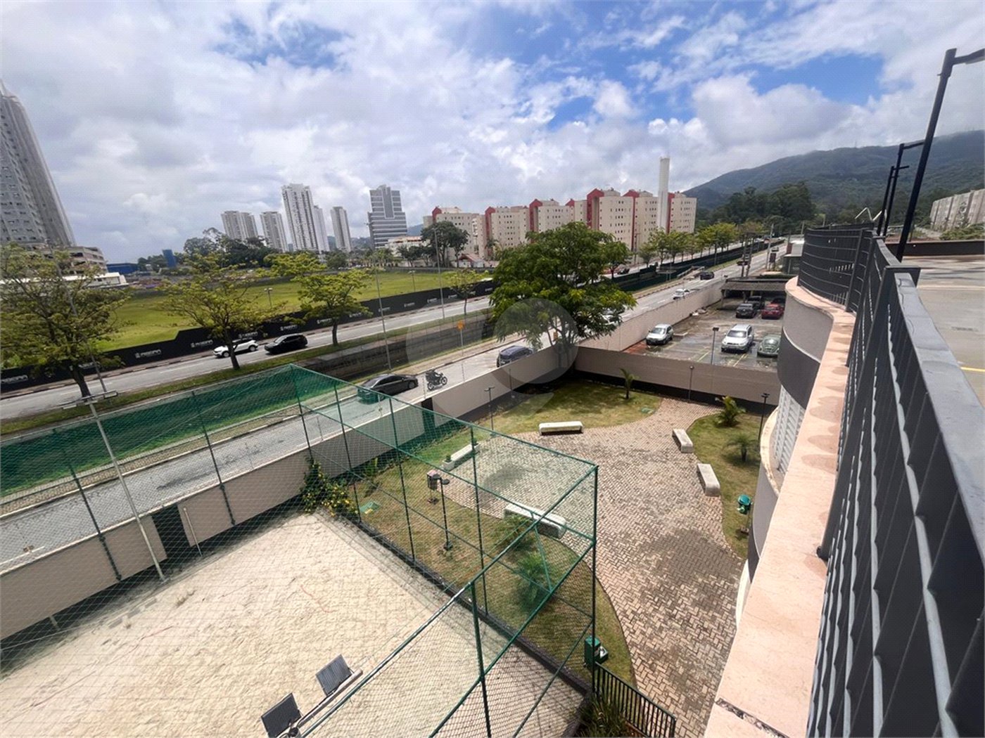 Apartamento à venda com 2 quartos, sendo 1 suíte,  em Loteamento Mogilar, Mogi das Cruzes, SP