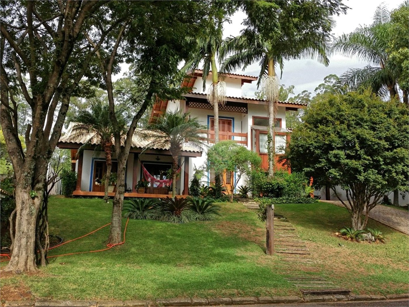Casa à venda com 3 suítes no condomínio Village Visconde de Itamaracá, Valinhos - SP