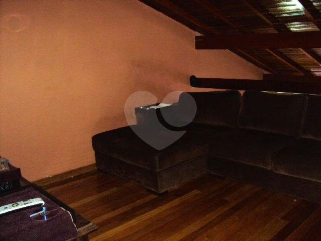 Sobrado à venda com 8 quartos em Vila Medeiros, São Paulo, SP