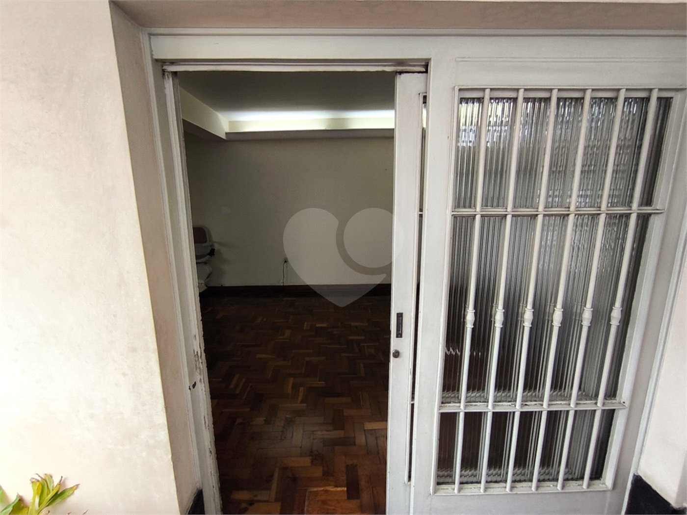 Sobrado à venda com 5 quartos, sendo 1 suíte, em Jardim Trussardi, São Paulo, SP