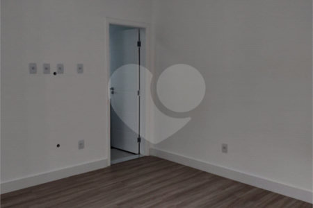 Casa à venda com 4 suítes no condomínio Estância Marambaia, Vinhedo - SP