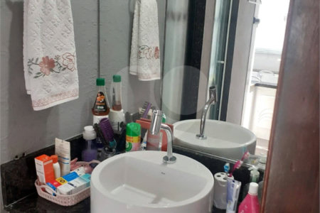 Sobrado à venda com 3 quartos, sendo 1 suíte, em Parque Santana, Mogi das Cruzes, SP
