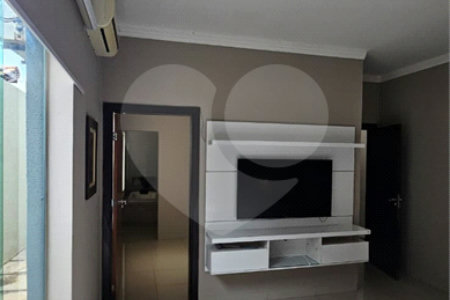 Casa à venda com 2 suítes no Centro, Ponta Porã, MS