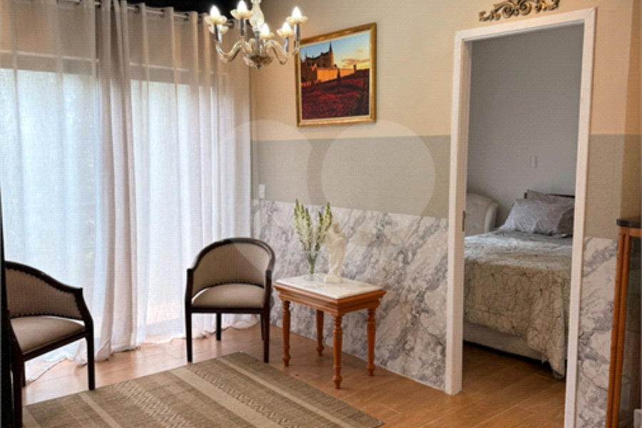 Casa à venda com 4 quartos, sendo 1 suíte,  no condomínio Alpes da Cantareira, Mairiporã - SP