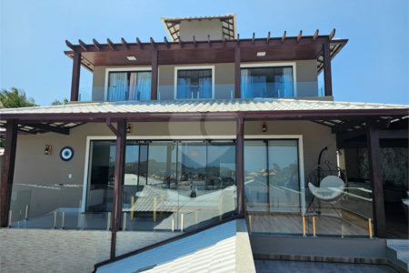 Pousada e Casa à Venda em Búzios
