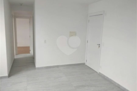 Apartamento à venda com 2 quartos em Guaiaúna, São Paulo, SP