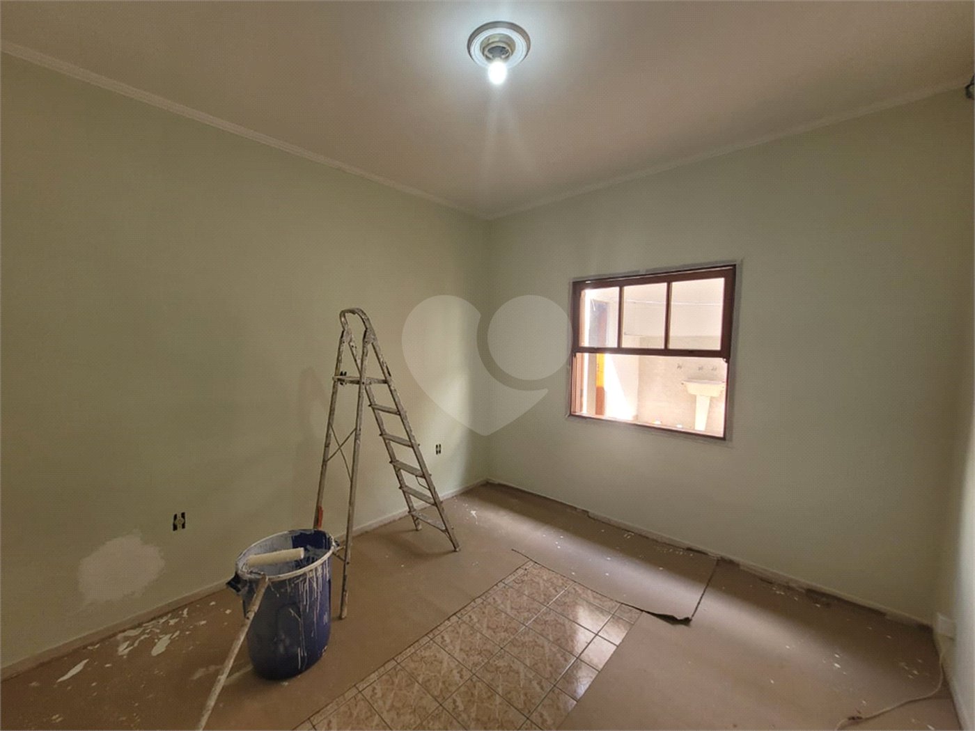 Sobrado à venda com 4 quartos, sendo 1 suíte,  em Jardim Itamaracá, Indaiatuba, SP
