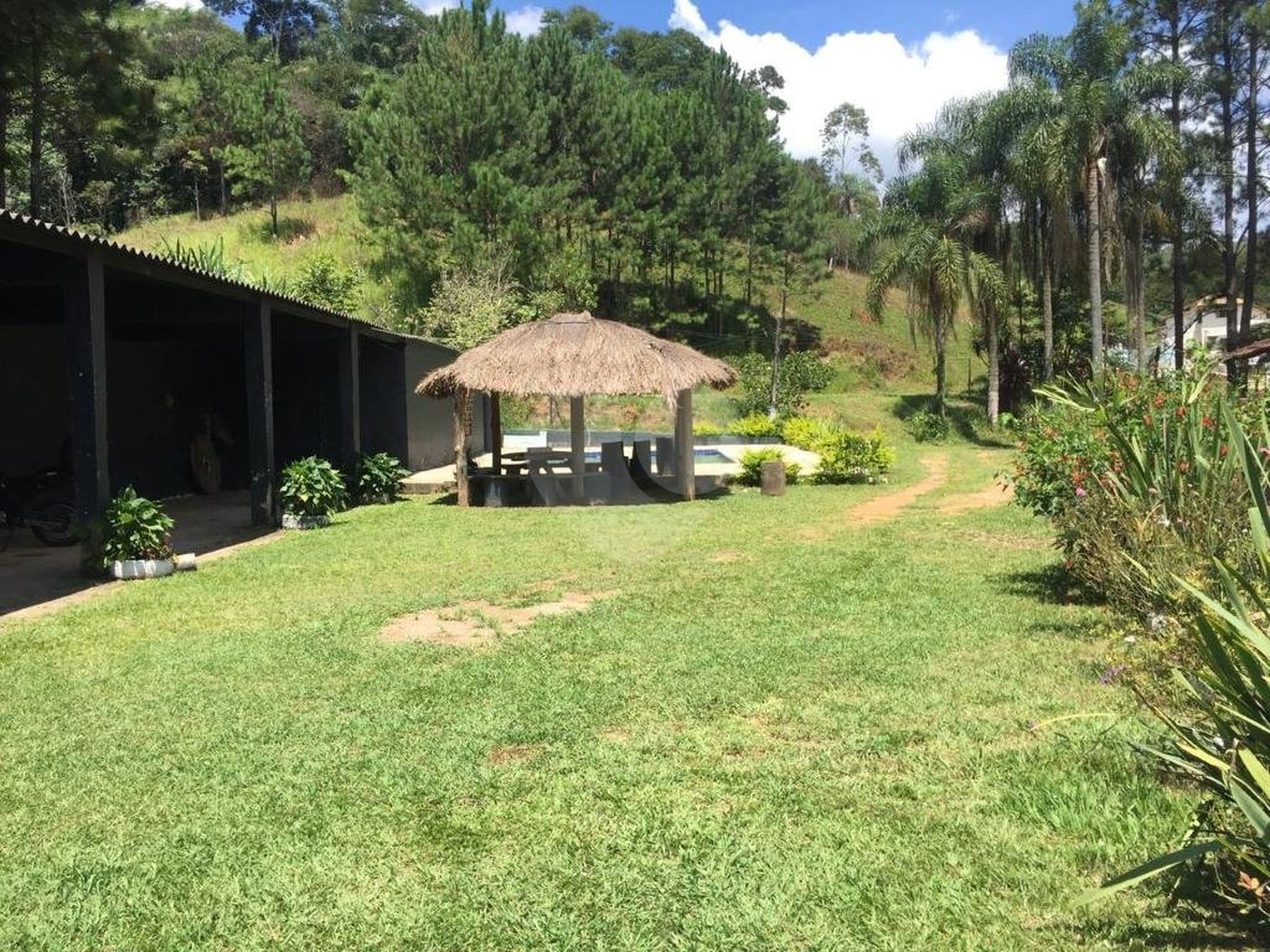 Casa à venda com 6 quartos, sendo 2 suítes,  em Roseira, Mairiporã, SP