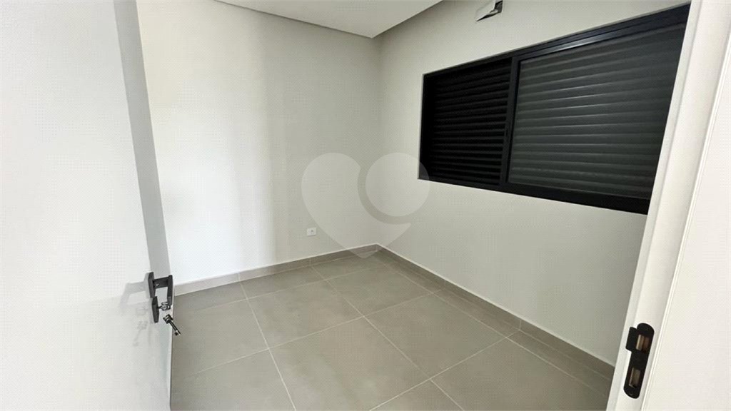 Casa à venda com 4 quartos, sendo 3 suítes, no condomínio Campos do Conde Sorocaba, Sorocaba - SP