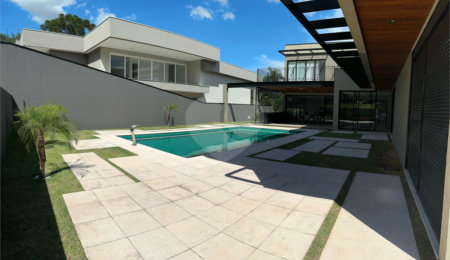 Casa à venda com 5 suítes no condomínio Porto de Atibaia, Atibaia - SP