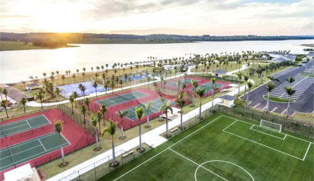 Casa à venda no condomínio Riviera de Santa Cristina Xiii, Paranapanema - SP