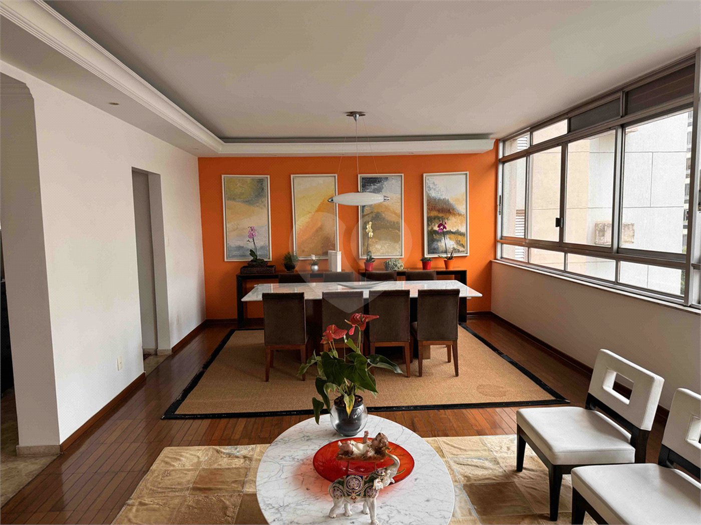 Elegância e conforto. Apartamento exclusivo de 250m2 em Higienópolis, um por andar.