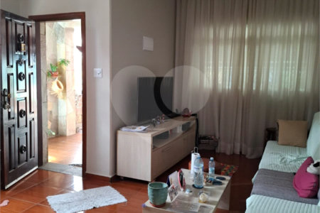 Sobrado à venda com 3 quartos em Santa Teresinha, São Paulo, SP