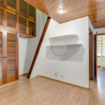 Casa à venda com 5 quartos, sendo 3 suítes, no condomínio Granja do Morumbi, São Paulo - SP