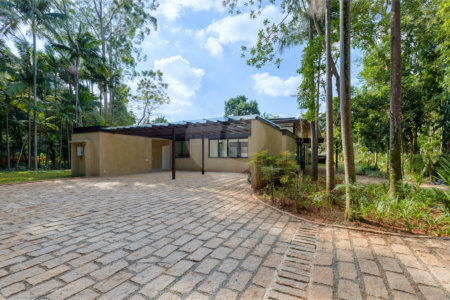 Casa à venda com 5 suítes no condomínio Chácara Flora, São Paulo - SP