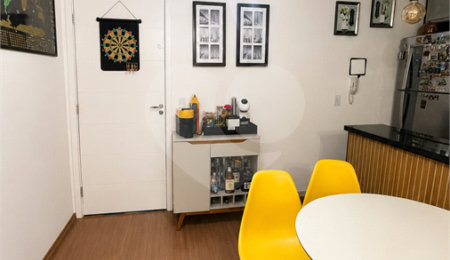 Apartamento à venda com 2 quartos, sendo 1 suíte,  em Vila Assis Brasil, Mauá, SP