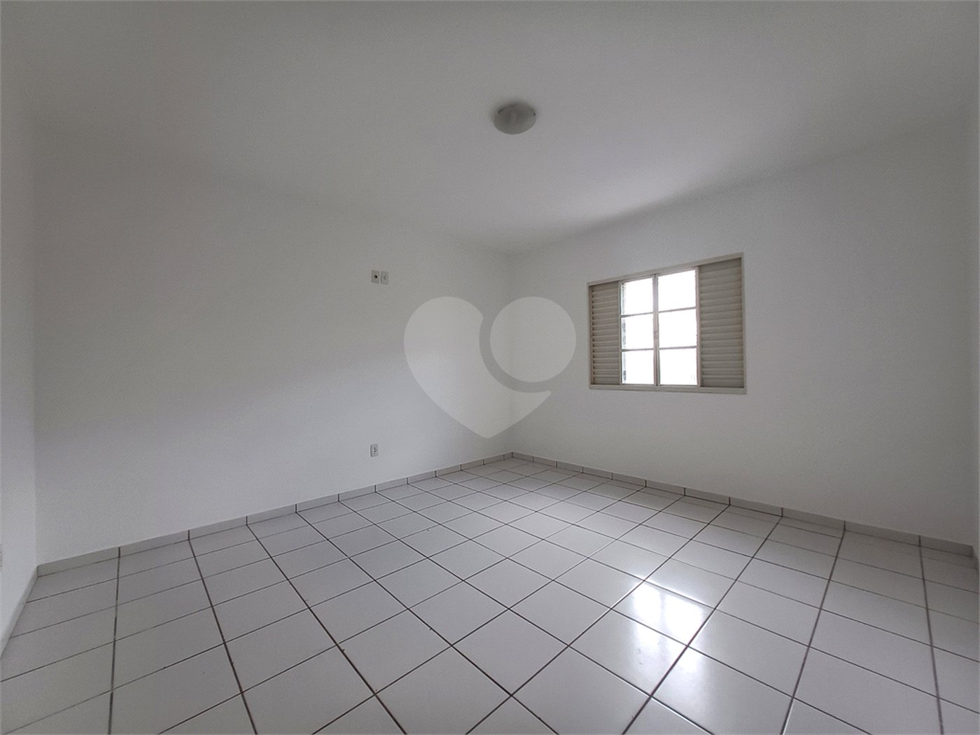 Sobrado à venda com 2 quartos em Jardim Ana Maria, Sorocaba, SP