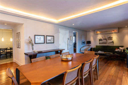 Apartamento à venda com 3 suítes em Granja Julieta, São Paulo, SP
