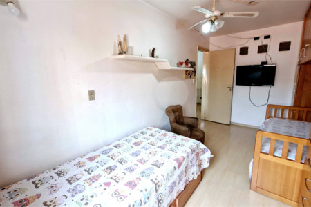 Sobrado à venda com 3 quartos, sendo 1 suíte, em Alto da Boa Vista, São Paulo, SP