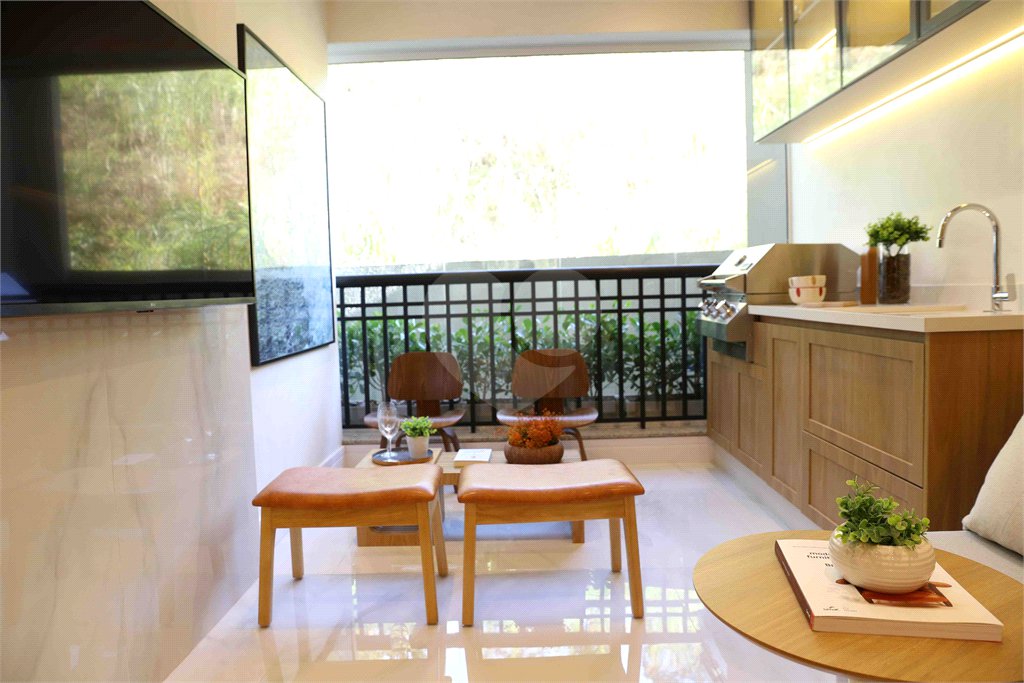 Apartamento à venda com 3 quartos, sendo 2 suítes, em Vila Andrade, São Paulo, SP