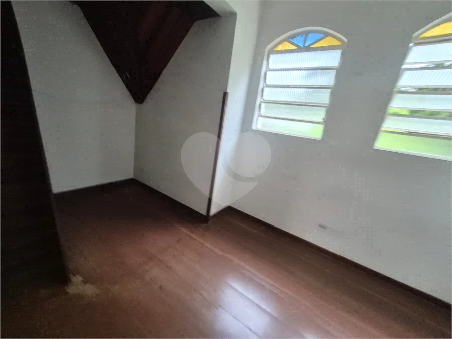 Sobrado à venda ou para alugar com 3 suítes em SERRA DA CANTAREIRA, Mairiporã, SP