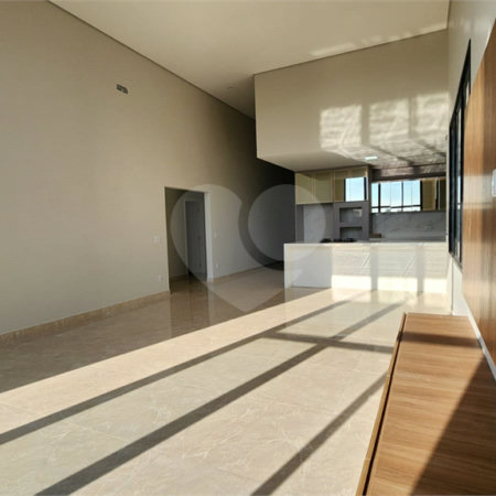 Casa à venda com 3 suítes no condomínio Santa Isabel I, Louveira - SP