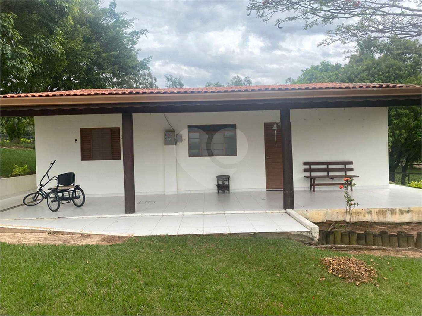 Casa à venda com 8 quartos, sendo 4 suítes, no condomínio Santa Filomena, Salto - SP