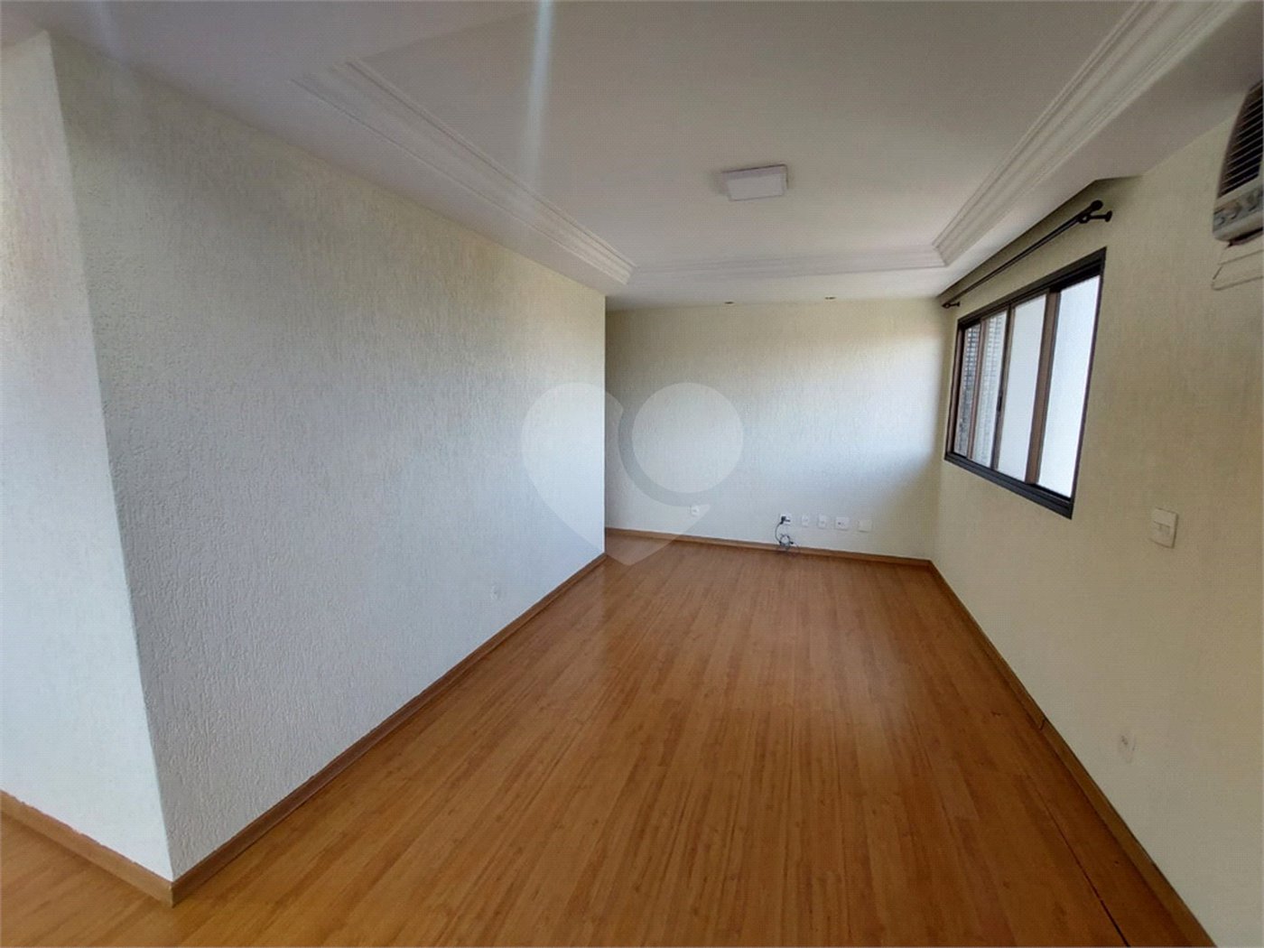 Apartamento para alugar com 3 quartos, sendo 1 suíte,  no Centro, Indaiatuba, SP